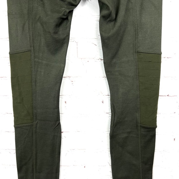 |•ATHLETA•| Moto Style Activewear Athletic Workout Pants - Picture 9 of 16